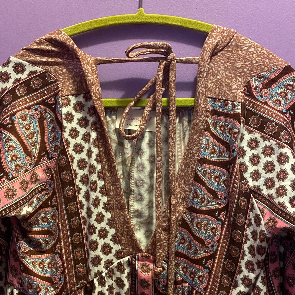 Multicolor Patterned V-Neck Blouse - Picture 2 of 9